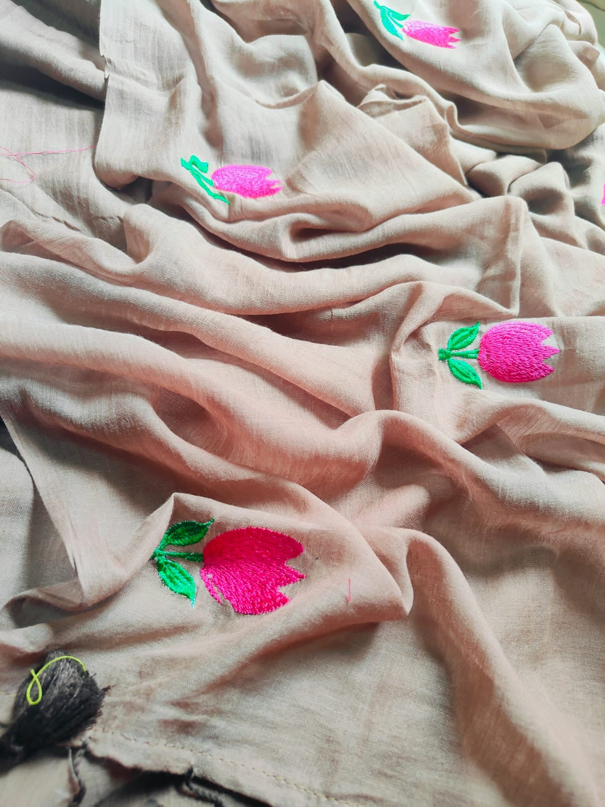 🌷🌷Tulip embroidery 🌷🌷